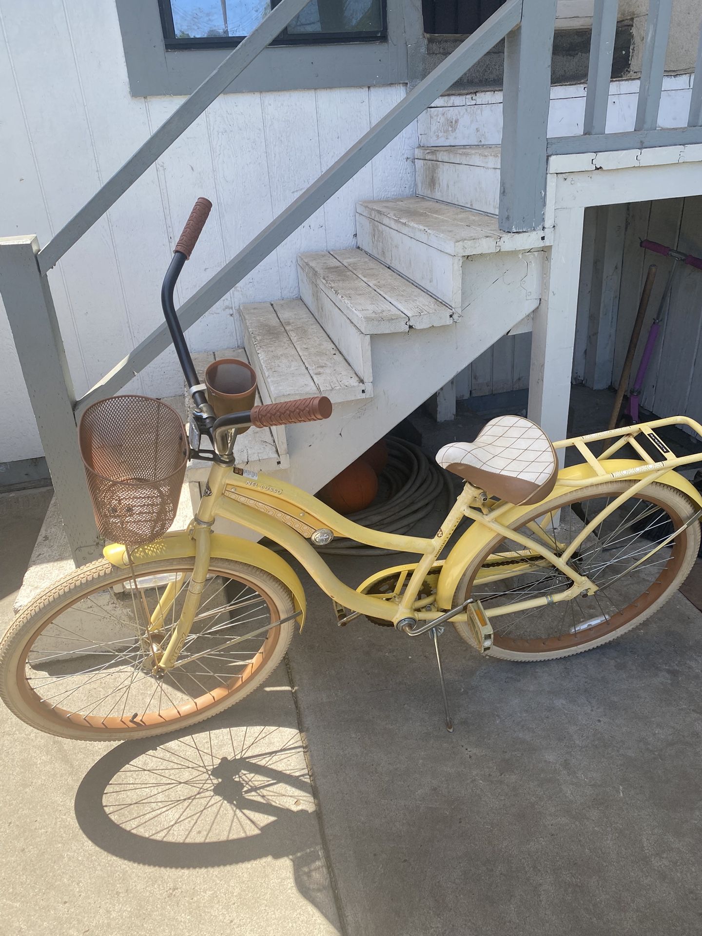 Womens Beach Cruiser In Good Condition Ready To Ride