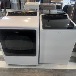 Whirlpool Washer And Dryer Set 