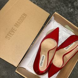 Steve Madden red patent leather orkid heel - Size 7