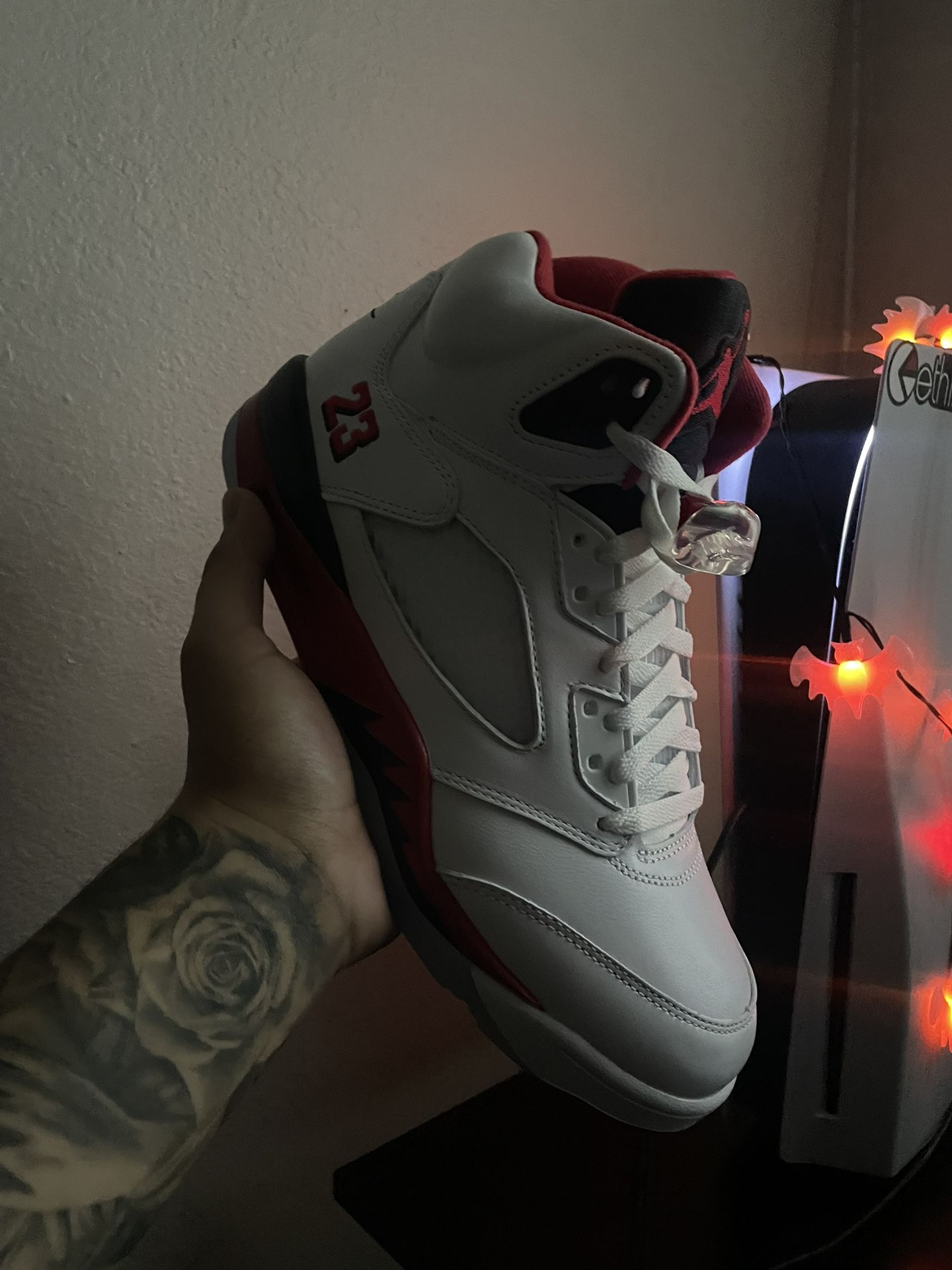 Jordan 5 Fire Reds 2025