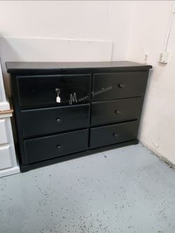 Black Bedroom Dresser!