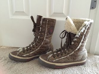 Leather shearling fur converse size 5 in men's women's 7