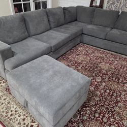 Living Spaces  Sofa