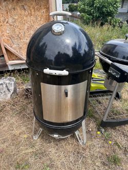 Weber Smokey mountain smoker 22in
