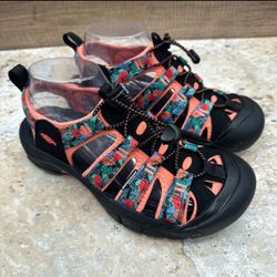 Beautiful Keen Sandals  7 