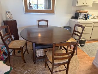 Pottery Barn Table & 4 Chairs