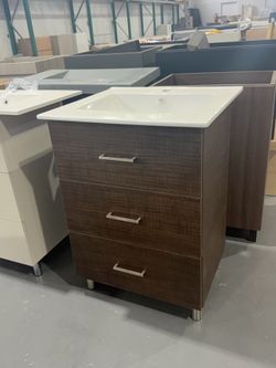 Bathroom vanity