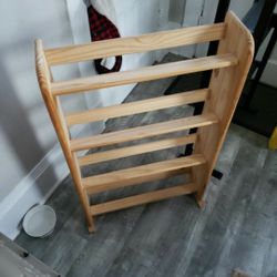 2 Book Shelfs