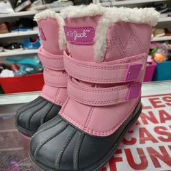 New Snow Boots Size 9