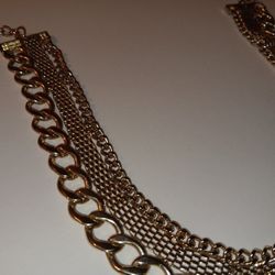 Feminine Chain Necklace 