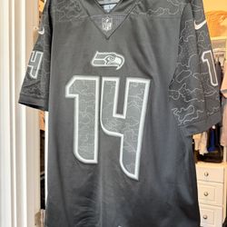 Nike- DK Metcalf Camo Jersey L 