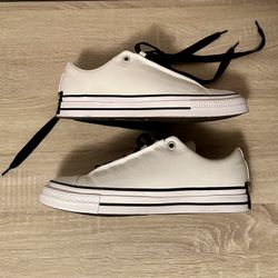 Converse Chuck Taylor All Star Low Puff - White