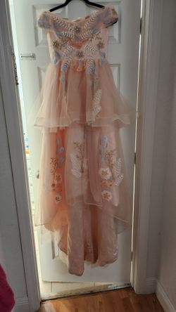 Pink Ball Gown Tulle Applqiues
Off The Sholuder Princess Dress