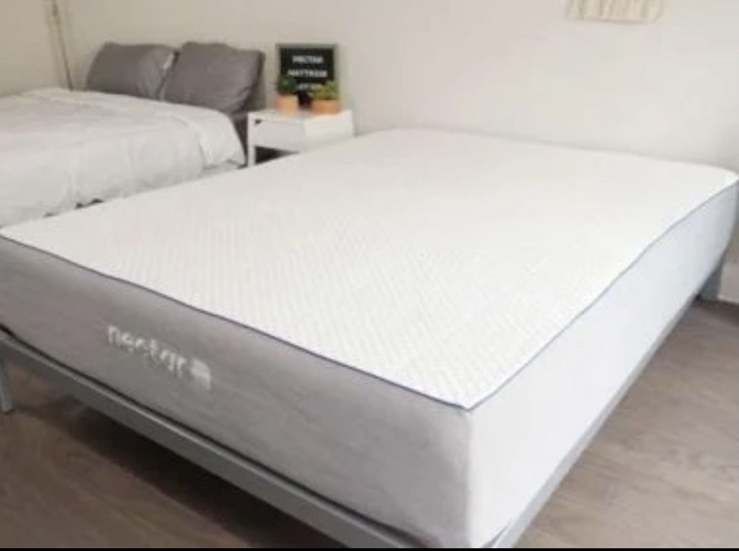 Like Me Queen Nectar Mattress !!! Free Delivery