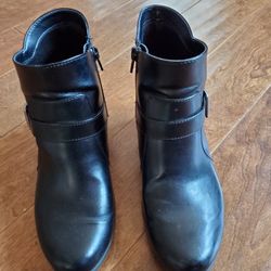 Women's Black Booties 