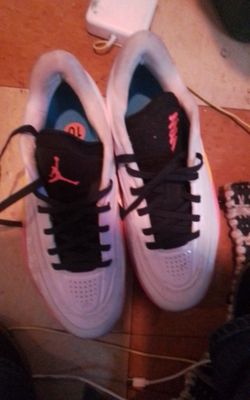 Nike Jordan Zion 4 in the "Sharonda" or "Daisy Flowers"