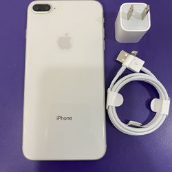 Factory unlocked apple iphone 8 plus 64 gb , store warranty 