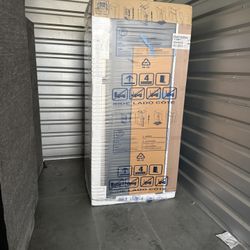 Frigidaire Top Freezer Refrigerator Refrigerador 