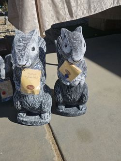 Habini Hand Crafted Stone Squirrel Garden Statues