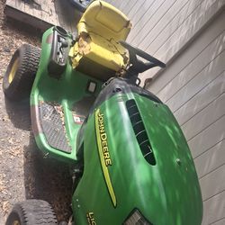 John deer tractor/ trailer