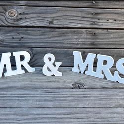 Mr. & Mrs. Wedding Sign