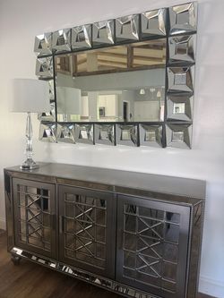 Beautiful Buffet Table & Mirror – 2-Piece Set