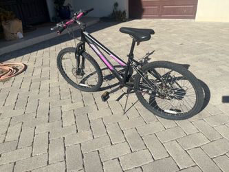 Northpoint Mountain Bike Black and Pink
