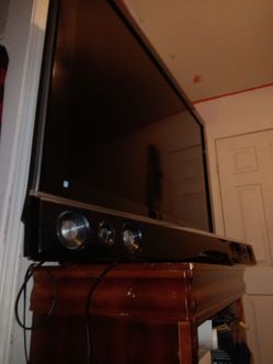 Soundbar Samsung 120W Soundbar (HW-D350) – Works Great + Optical Cable Included