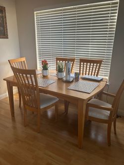 Tablet + 4 chairs