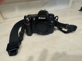 Nikon. D80–parts only