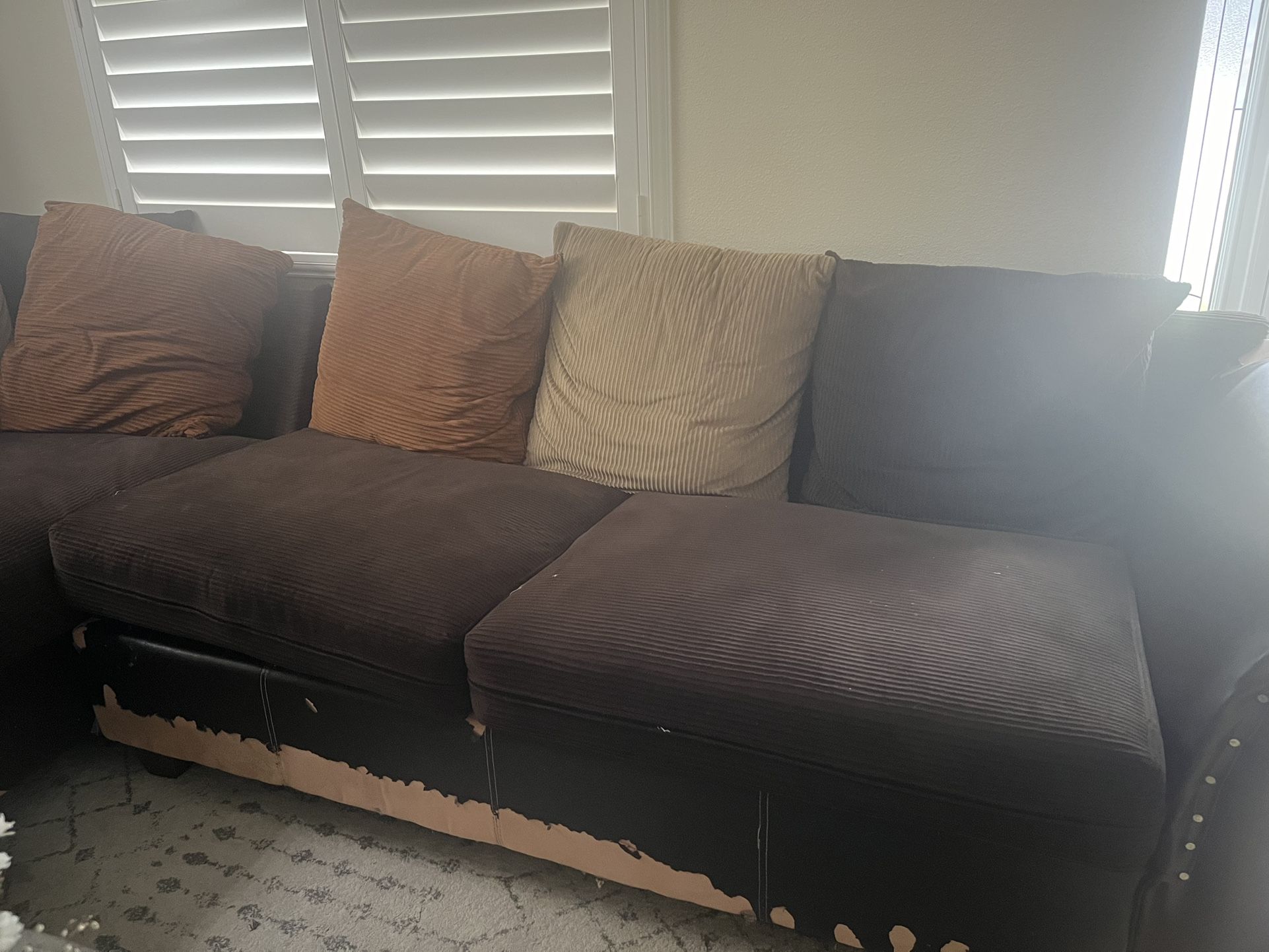 Free Couch 