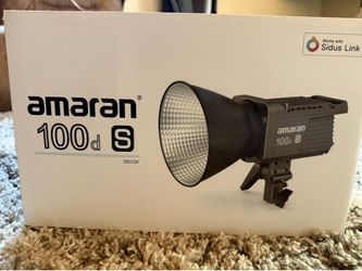 Amaran 1D s W/ softbox from apature