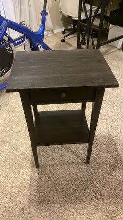 Side table/nightstand