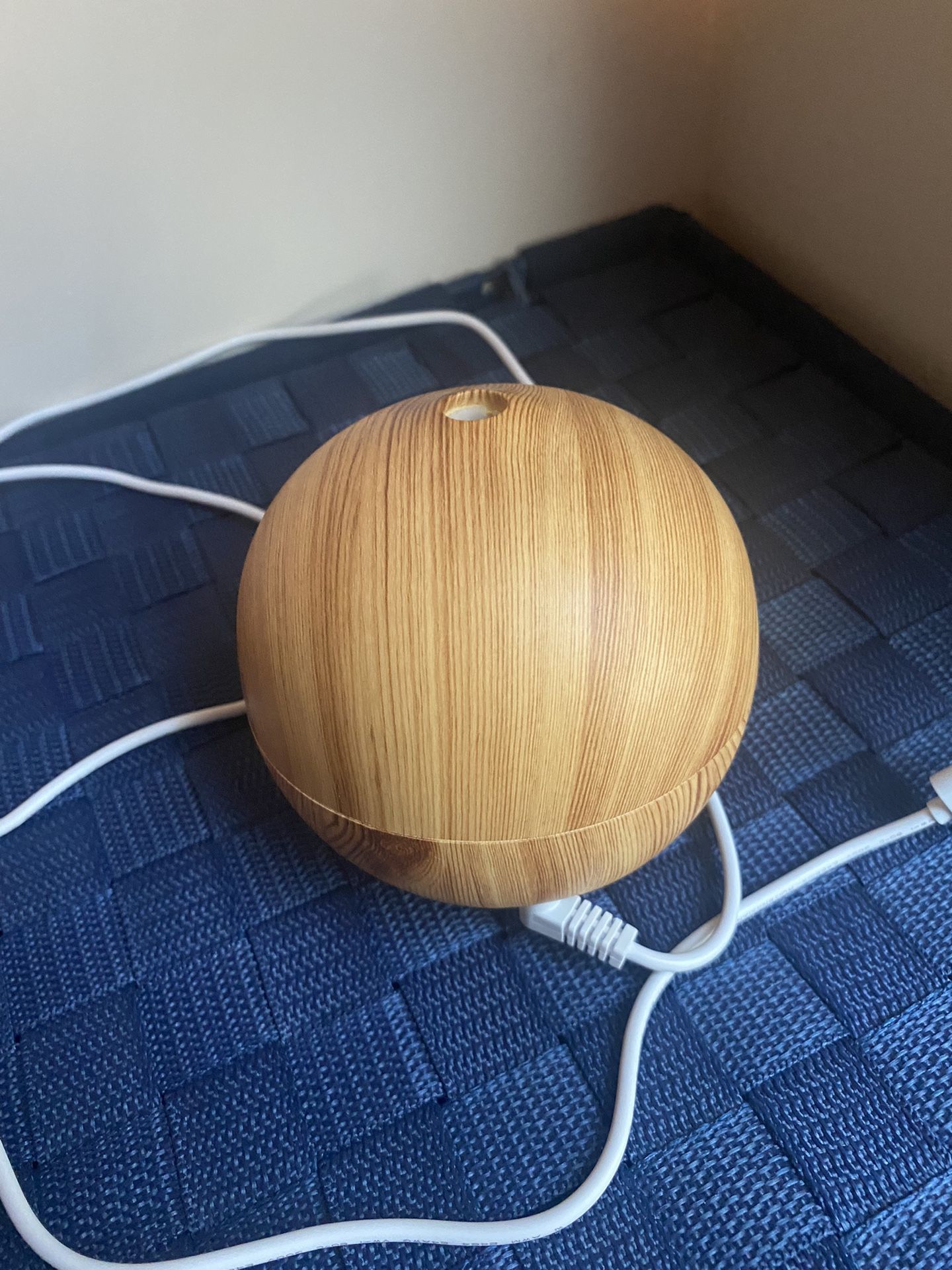 Essential oil diffuser