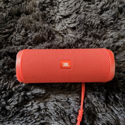 JBL Flip 4