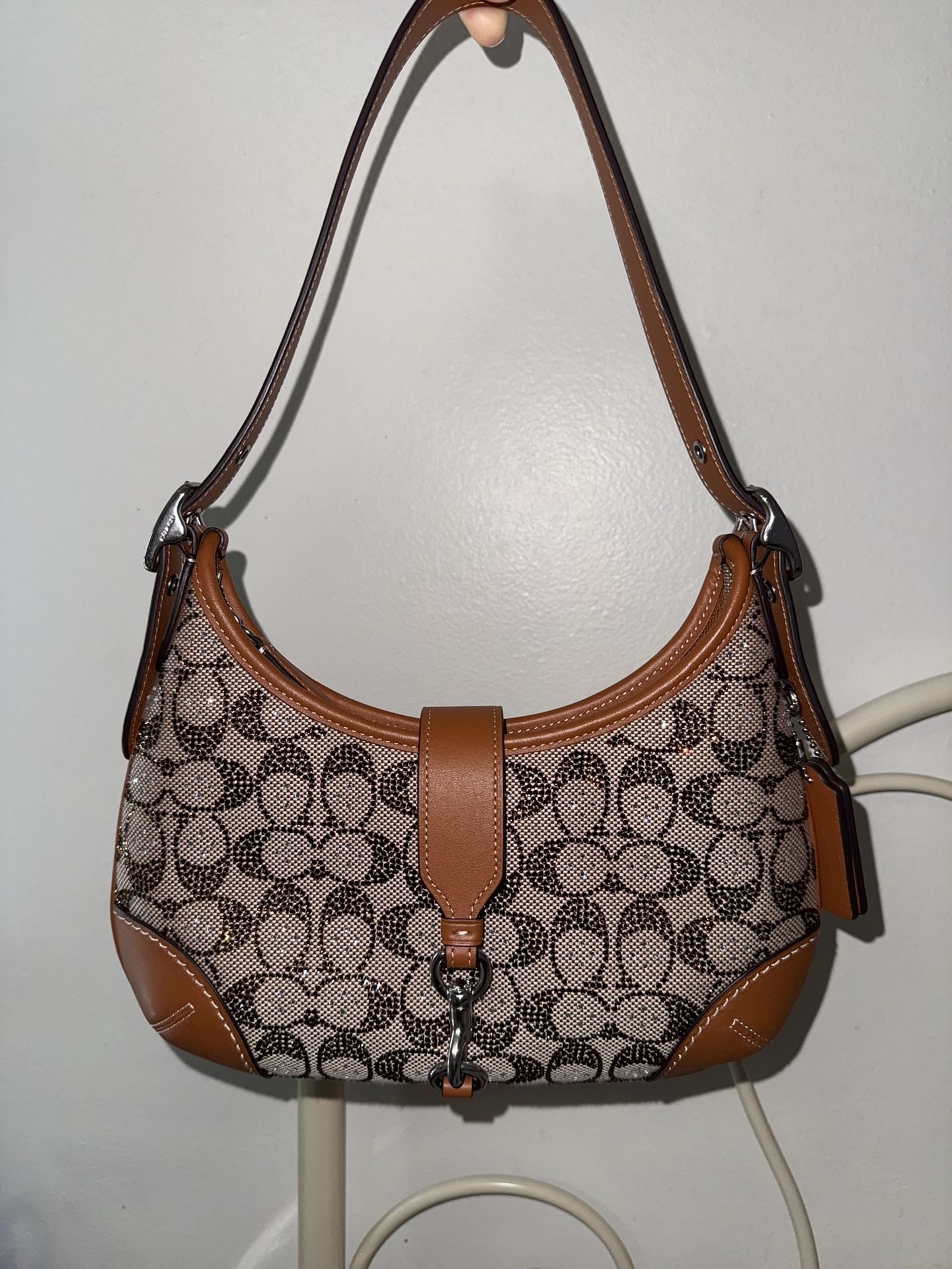 Hamptons Hobo Bag In Crystal Signature Jacquard 