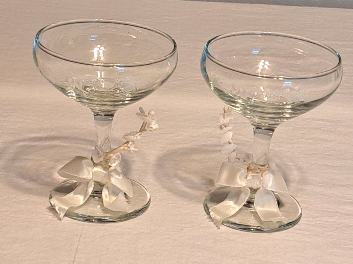Bride & Groom Toasting Wine Glasses