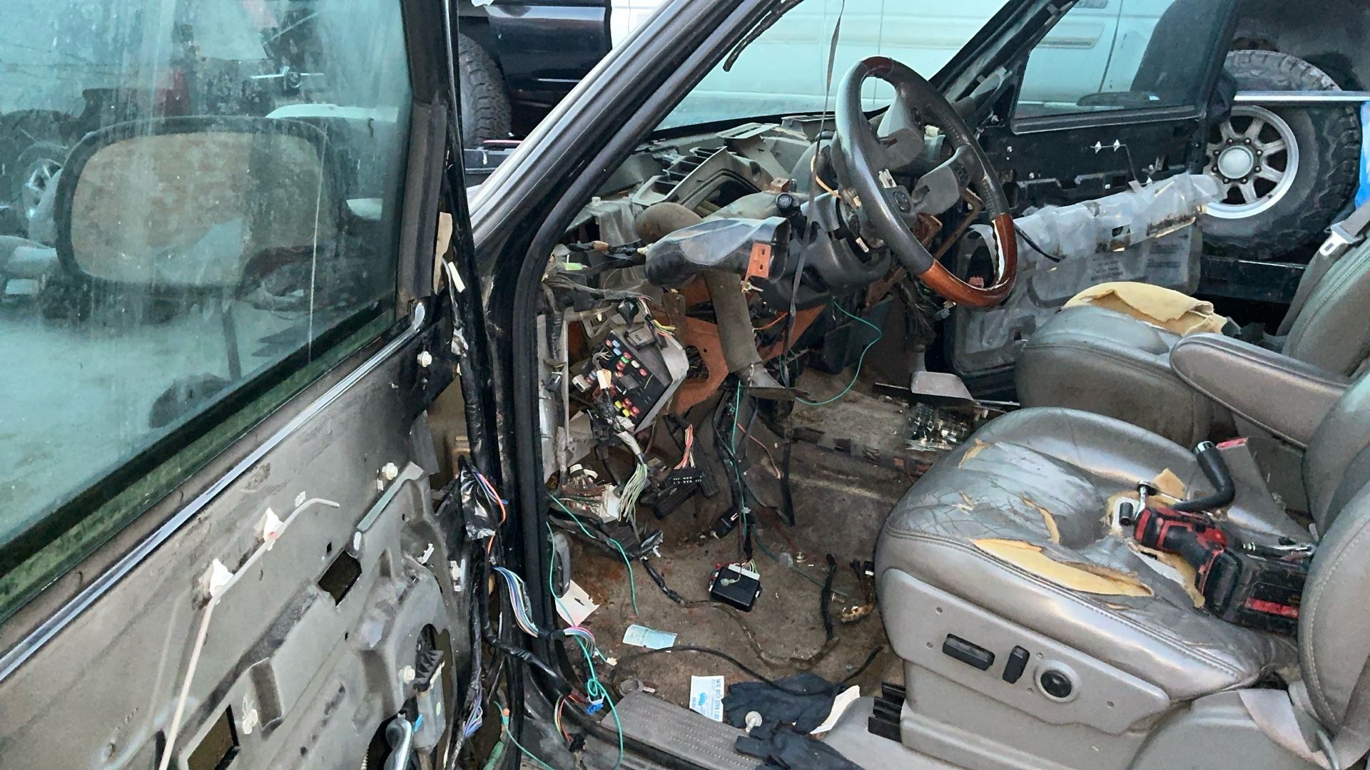 04 Cadillac Ext Parts Only