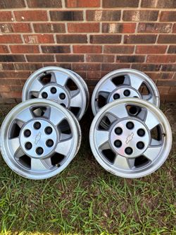 16 inch Chevrolet 6 lug wheels