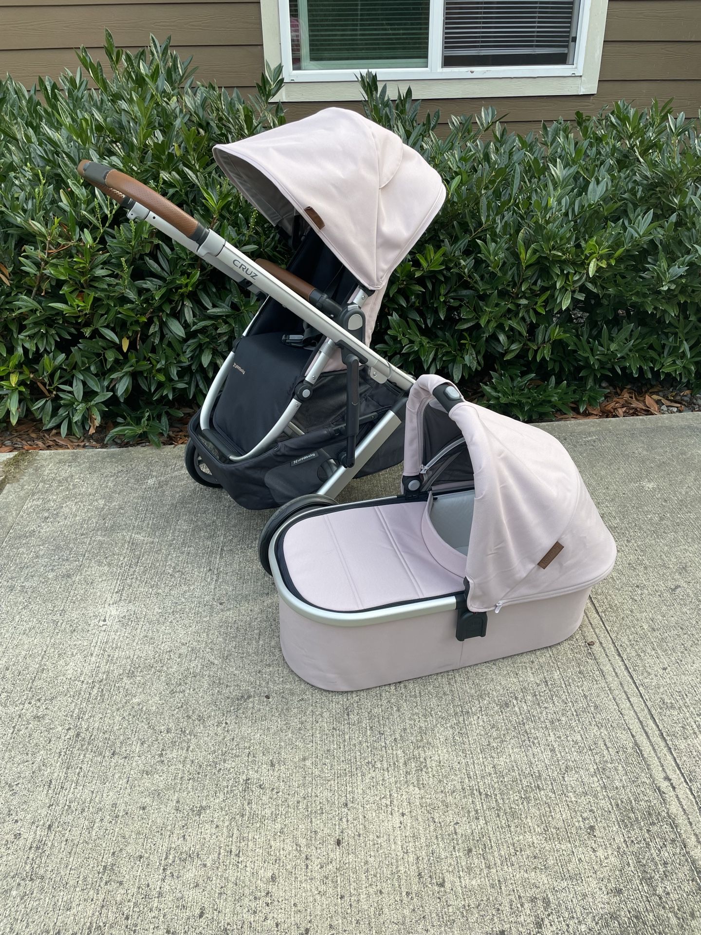 Uppababy Cruz V2 Stroller and Bassinet 