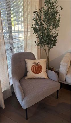 Accent Chairs