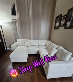 NEW  SECTIONAL SOFA