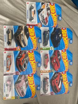 18 HOTWHEELS Cars