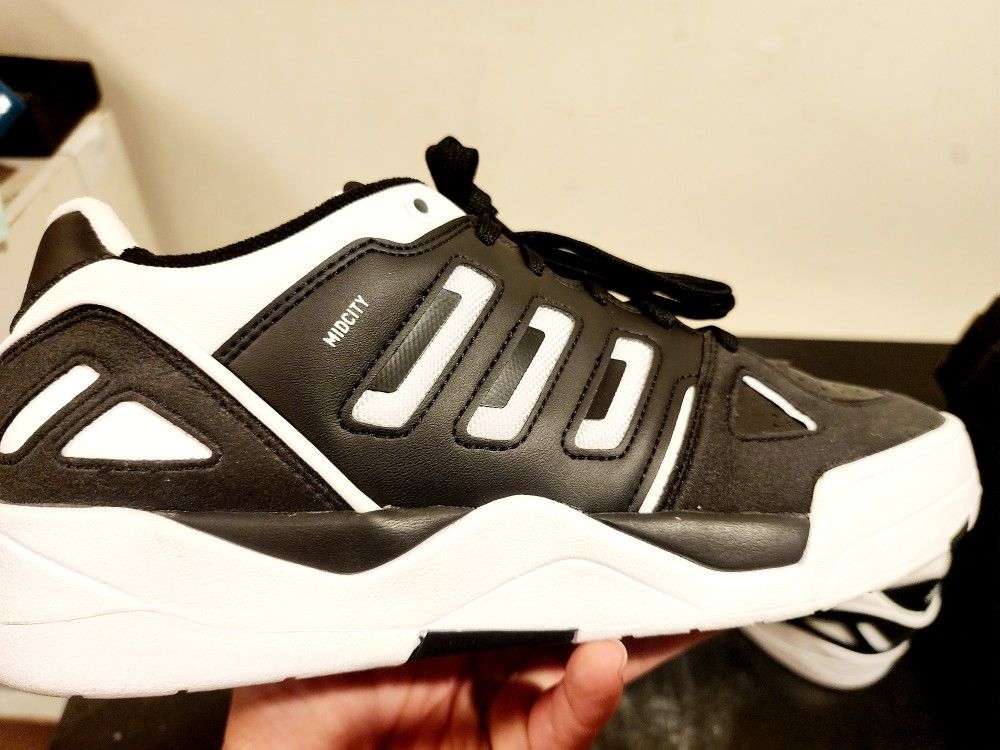 Adidas Sneaker Shoes