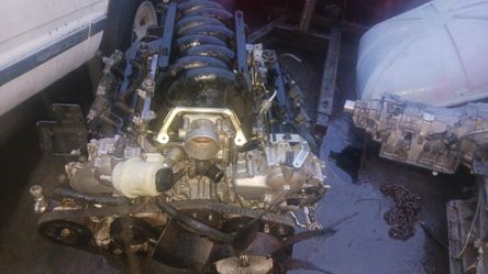 2007 Nissan 5.6 Engine V8