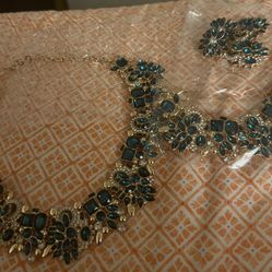 Brand New Woman, Jewelry