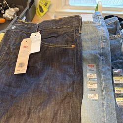 5 Pairs Of Levi’s 