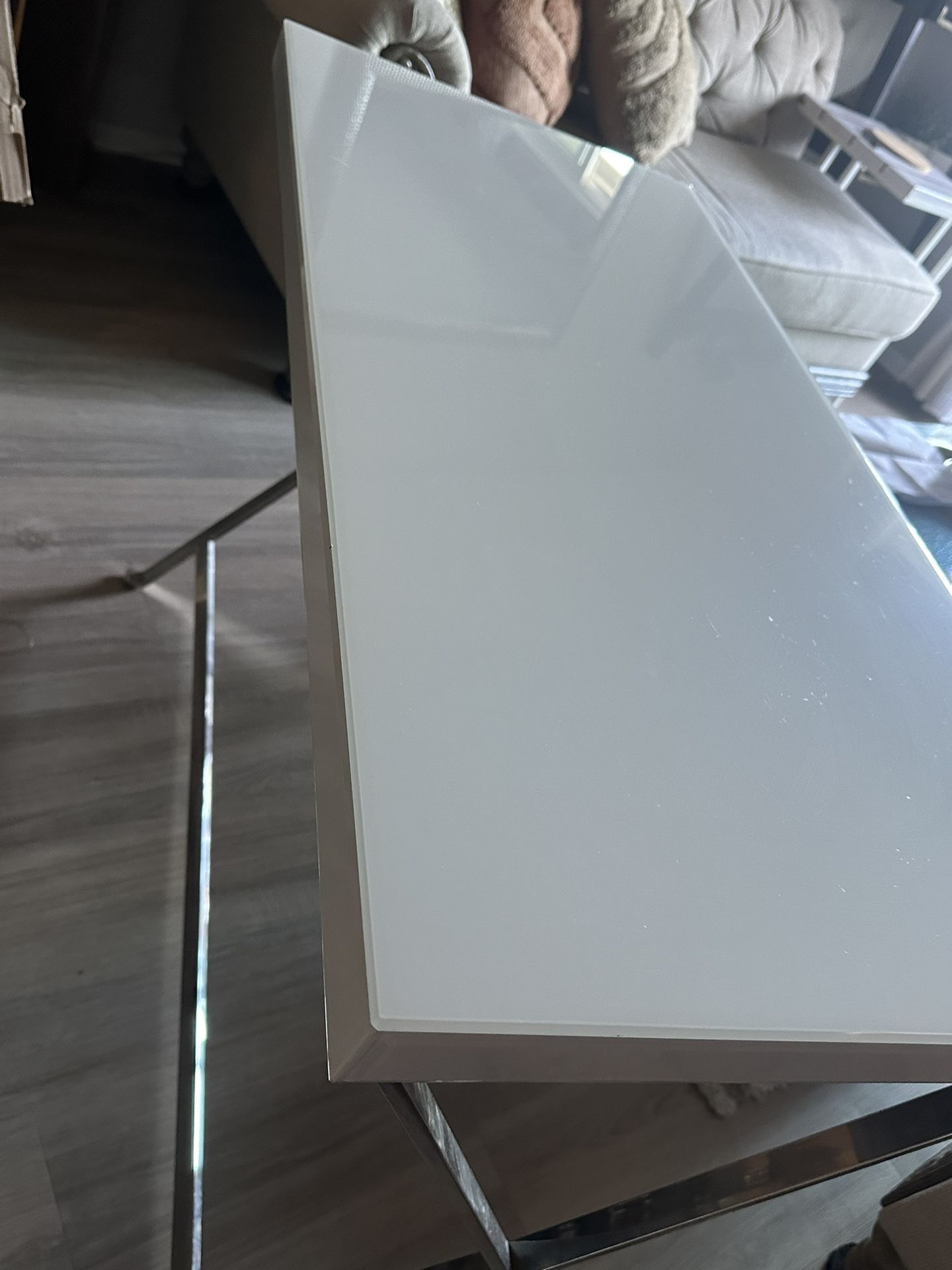  Inlook Glass Modern and Sleek White Desk And Chair 