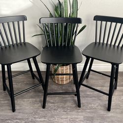 LUE BONA Upgraded Windsor Wooden Black Bar Stools Set of 3, 24 Inch Counter Height Barstools with Spindle Back/Bigger Seat for Kitchen Island