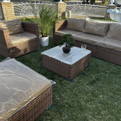 brand new patio set 4 pcs in box